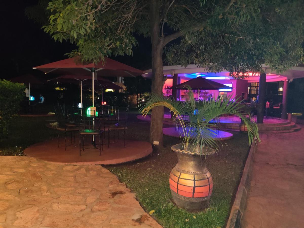 Nile Village Hotel & Spa 진자 외부 사진